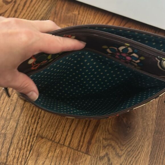 Fossil "Key-Per" iPad Holder Sleeve - Picture 6 of 6